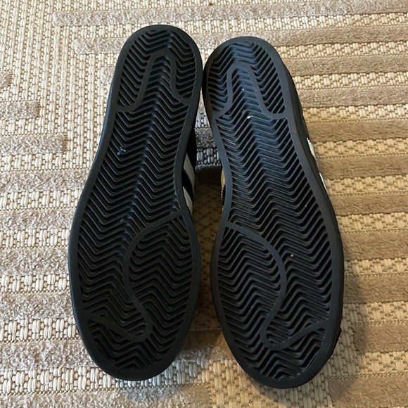 Kids size 7 hard shell Adidas - Picture 4 of 4